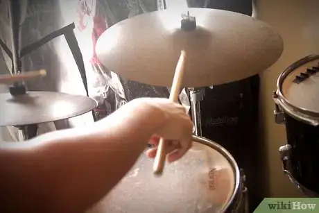 Imagen titulada Play the Drums Like a Pro Step 1