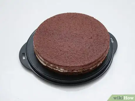 Imagen titulada Make a Drip Cake Step 1