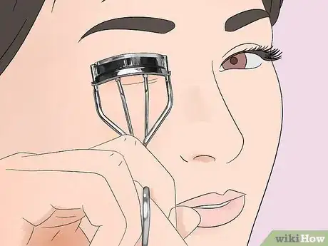 Imagen titulada Grow Eyelashes Step 13