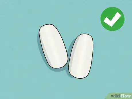 Imagen titulada Make Quick Vampire Fangs Step 2.jpeg