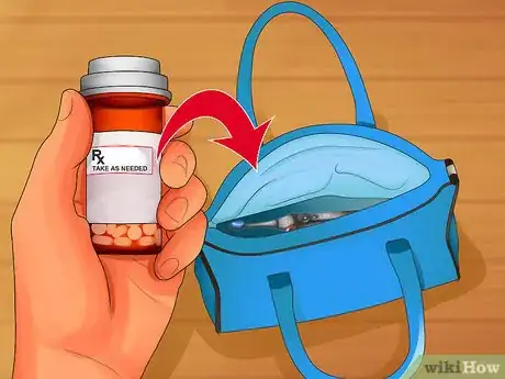 Imagen titulada Induce Vomiting Step 3