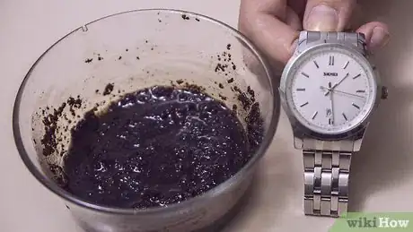 Imagen titulada Dye Your Eyebrows with Coffee Step 4