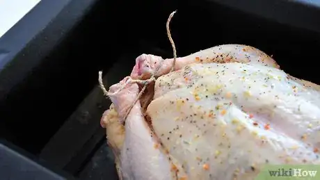 Imagen titulada Cook a Whole Chicken in the Oven Step 15