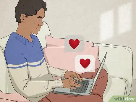 Imagen titulada What Emojis Will a Girl Use if She Likes You Step 11