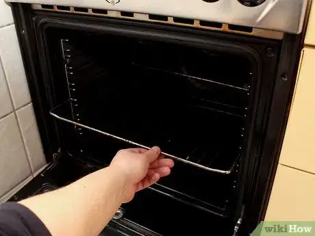 Imagen titulada Clean Oven Racks Step 4