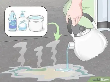 Imagen titulada Clean Hydraulic Fluid from Asphalt Step 11