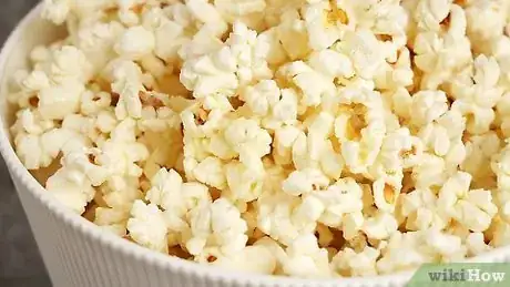 Imagen titulada Make Microwave Popcorn Step 17