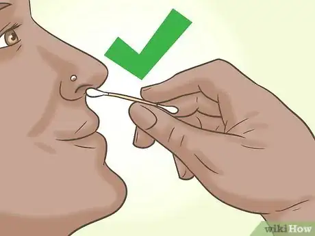 Imagen titulada Change a Nose Piercing Step 14
