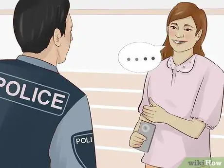 Imagen titulada Date a Police Officer Step 5