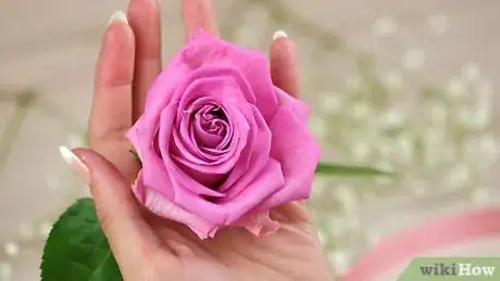 Imagen titulada Make a Wrist Corsage Step 14