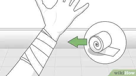 Imagen titulada Attend to a Stab Wound Step 16
