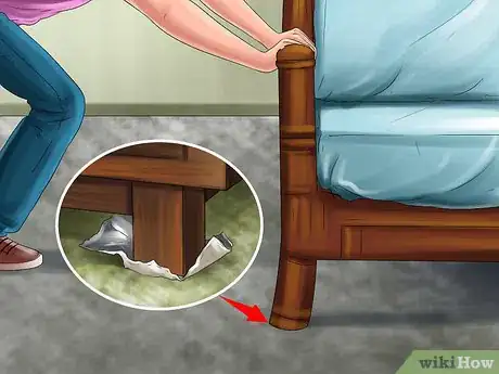 Imagen titulada Steam Clean Carpet Step 1