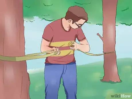 Imagen titulada Make a Shelter in the Wilderness Step 3