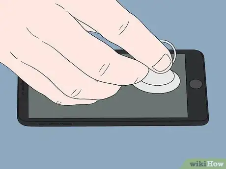 Imagen titulada Replace an iPhone Battery Step 4