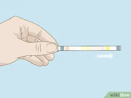 Imagen titulada Read a Urine Dipstick Step 5