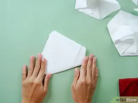 Imagen titulada Fold a Napkin Into a Swan Step 10
