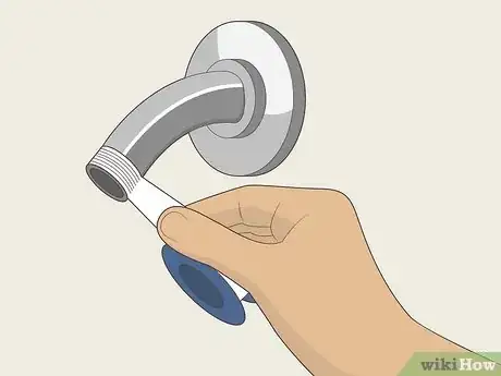 Imagen titulada Remove a Shower Head Step 10