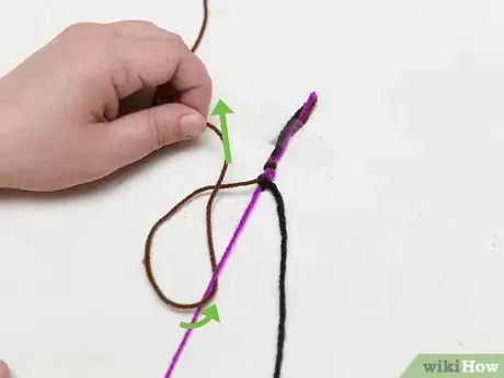 Imagen titulada Make Bracelets out of Thread Step 6