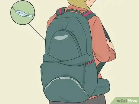 Imagen titulada Fit a Backpack Step 16.jpeg