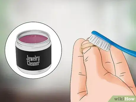 Imagen titulada Fix a Bent Ring Step 11