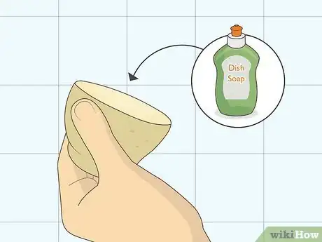 Imagen titulada Clean Rust and Stains from a Tin Step 13