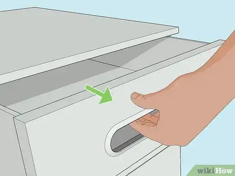 Imagen titulada Pick a Filing Cabinet Lock Step 5