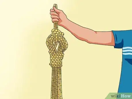 Imagen titulada Coil a Climbing Rope Step 13