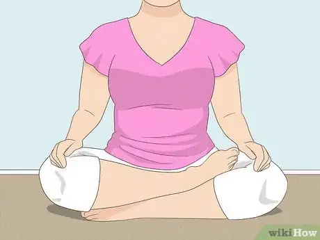Imagen titulada Use Mudra for Regulating Your Menstruation Step 2