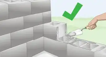 construir una pared de bloques de hormigón