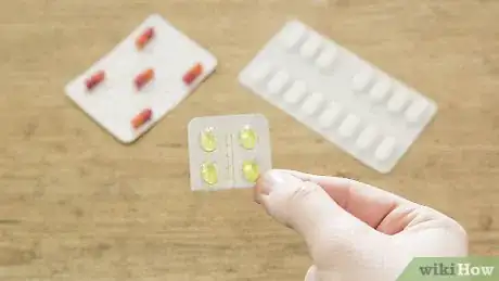 Imagen titulada Cut Pills Step 2