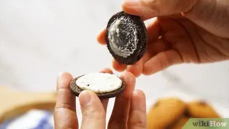 Imagen titulada Eat a Cookie Step 11