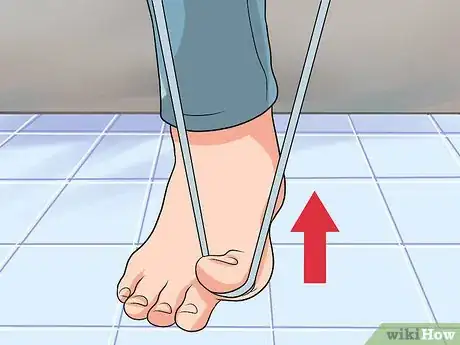 Imagen titulada Tape a Foot for Plantar Fasciitis Step 9