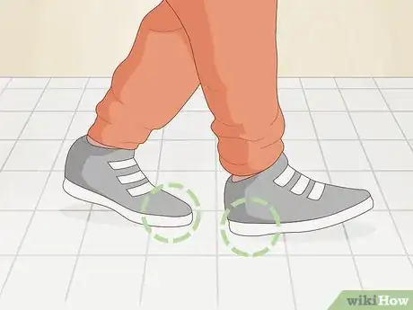 Imagen titulada Spin Like Michael Jackson Step 10
