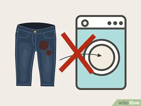 Imagen titulada Remove a Stain from a Pair of Jeans Step 2