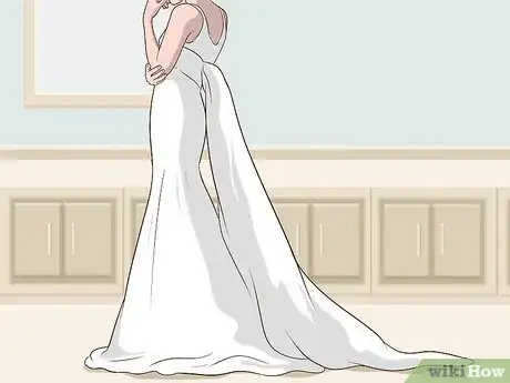 Imagen titulada Choose a Wedding Dress for Your Body Type Step 15