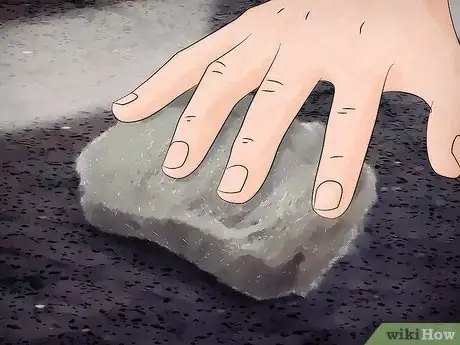 Imagen titulada Remove a Scratch from a Granite Countertop Step 5