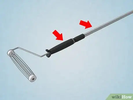 Imagen titulada Use a Paint Roller Step 2