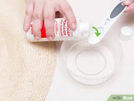 Imagen titulada Fix a Squashed Straw Hat Step 11