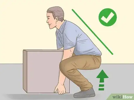 Imagen titulada Lift a Heavy Object Safely Step 6