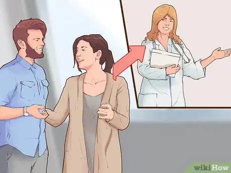 Imagen titulada Feel Comfortable Undressing at the Doctor's Office Step 2