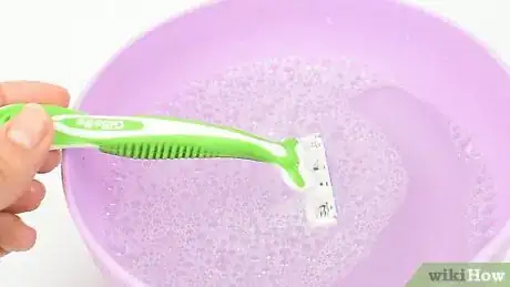 Imagen titulada Sharpen a Razor Step 1