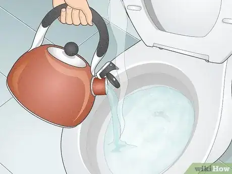 Imagen titulada Unclog a Toilet Step 6