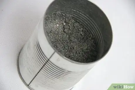 Imagen titulada Make Garden Lanterns from Old Tin Cans Step 5