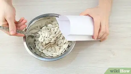 Imagen titulada Dry Pumpkin Seeds Step 11