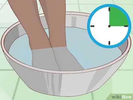 Imagen titulada Use an Exfoliating Foot Peel Step 2
