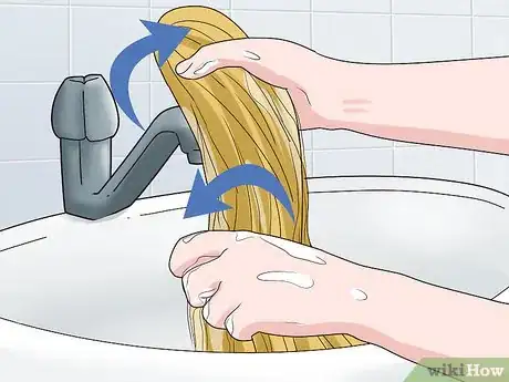 Imagen titulada Take Care of Synthetic Hair Extensions Step 13