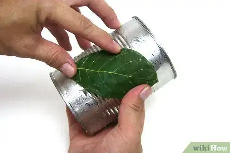 Imagen titulada Make Garden Lanterns from Old Tin Cans Step 9