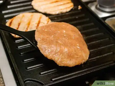 Imagen titulada Use a Griddle Step 6