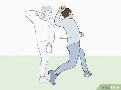 Imagen titulada Throw Wiffle Ball Pitches Step 4