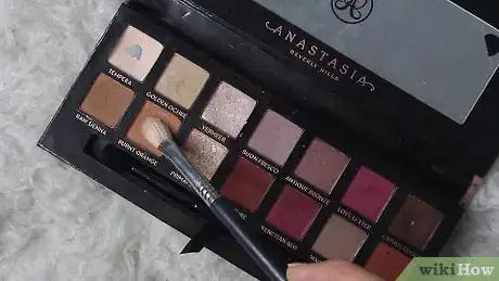 Imagen titulada Apply Eyeshadow (for Beginners) Step 18
